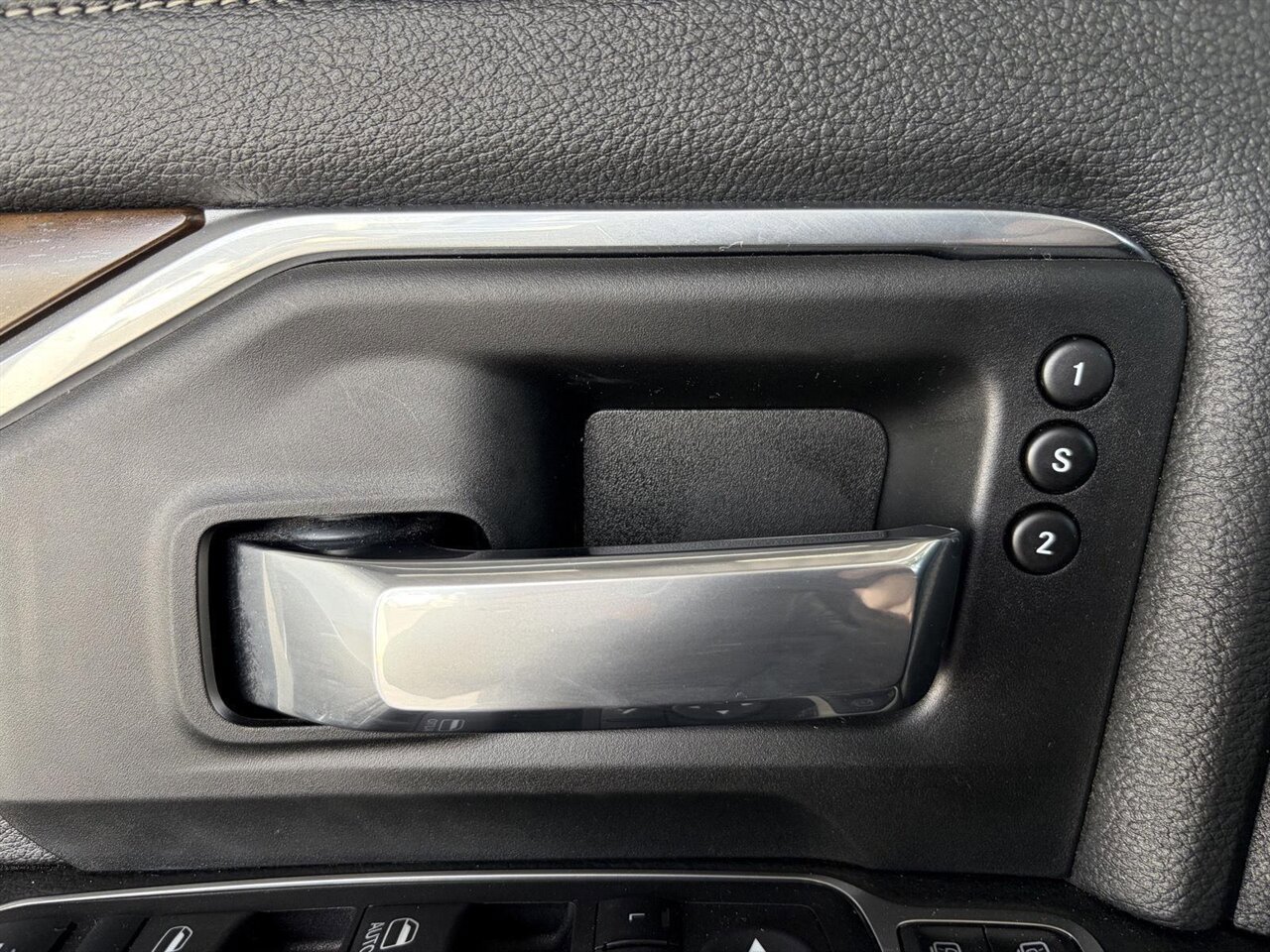 Used 2024 RAM 2500 Laramie w/ Safety Group image 13