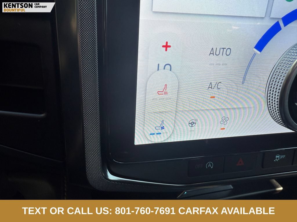 Used 2024 Ford Expedition Platinum AWD/4WD image 25