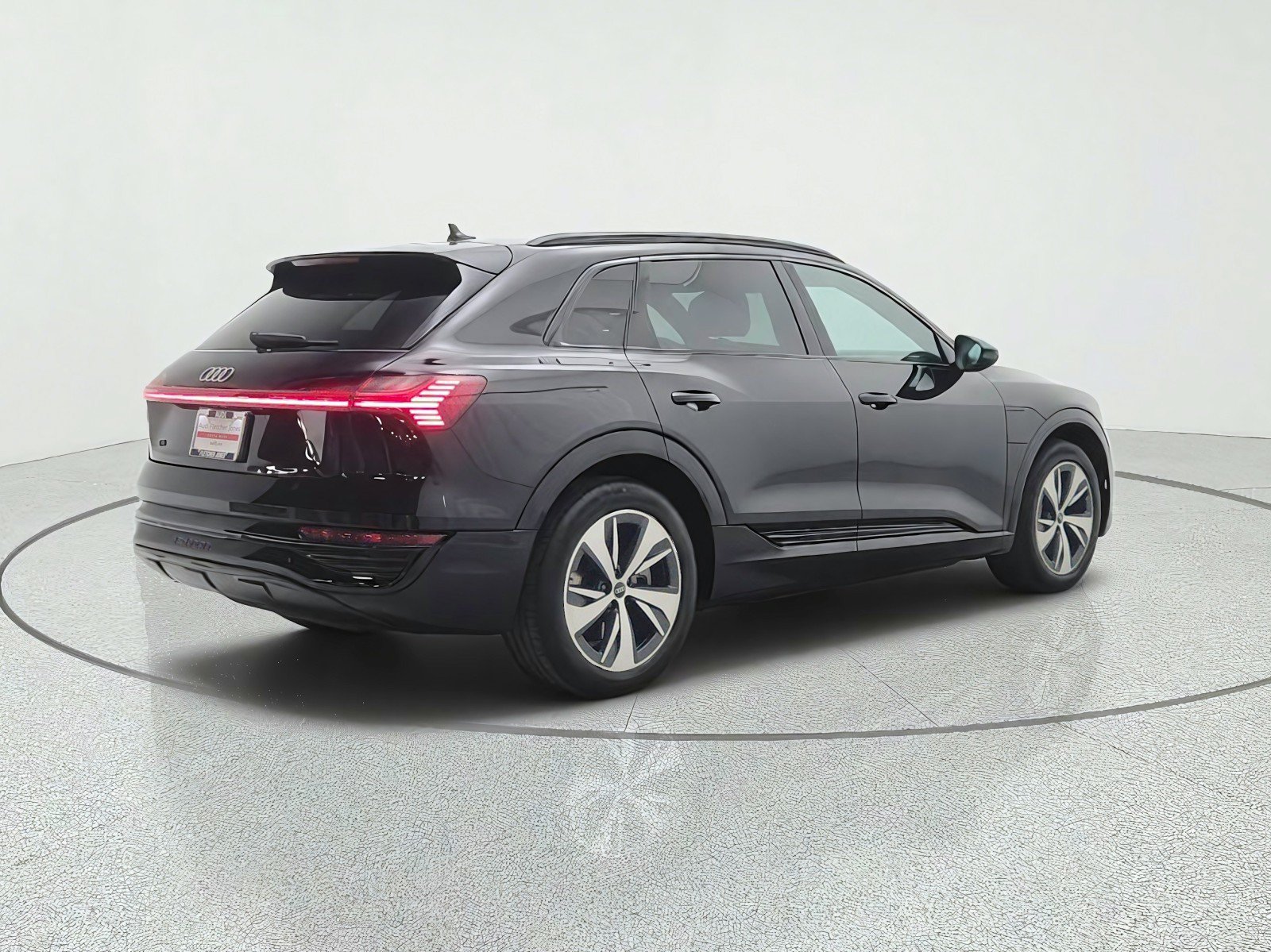 Used 2024 Audi Q8 e-tron Premium AWD/4WD image 5
