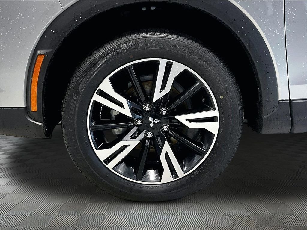 Used 2025 Mitsubishi Eclipse Cross SE image 30