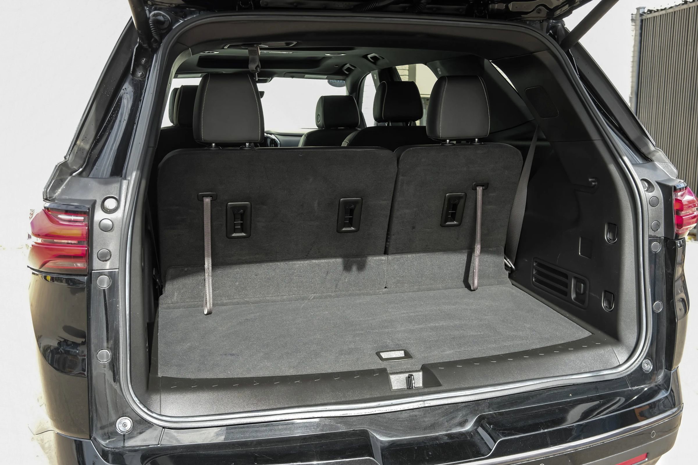 Used 2022 Chevrolet Traverse Premier w/ Redline Edition FWD image 69