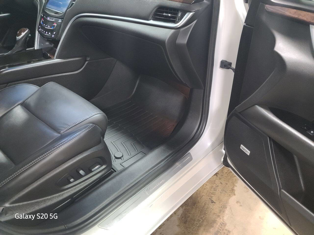 Used 2017 Cadillac XTS Luxury image 17