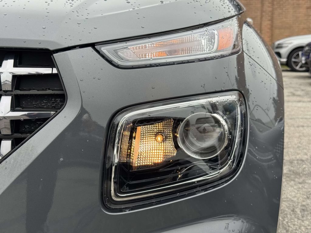 Certified 2026 Hyundai Venue SEL FWD image 10