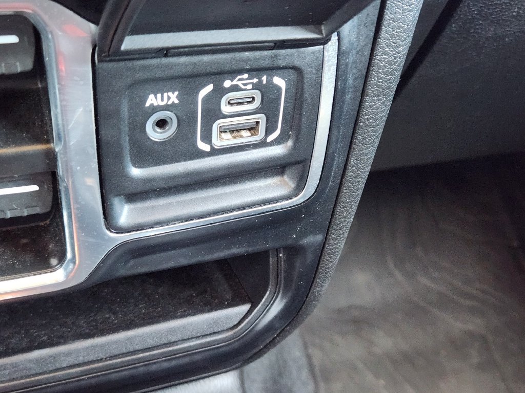 Used 2024 Jeep Wrangler Unlimited Sport AWD/4WD image 25