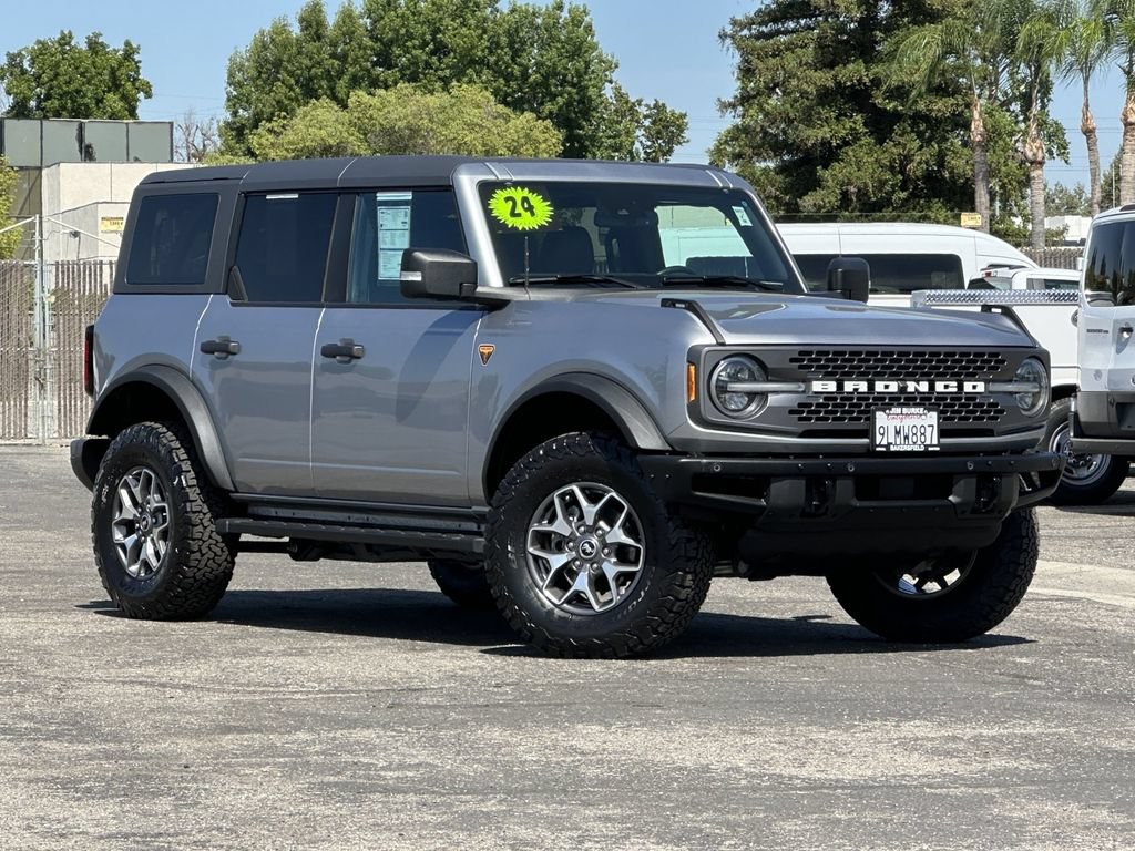 Certified 2024 Ford Bronco Badlands AWD/4WD image 1