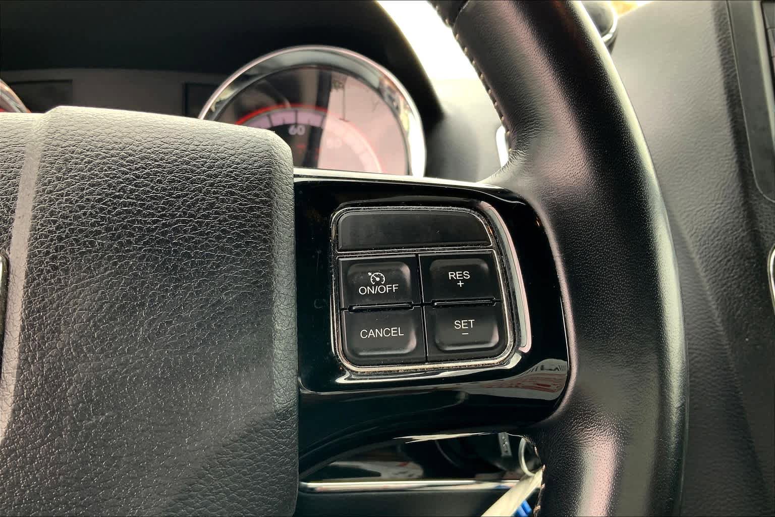 Used 2020 Dodge Grand Caravan SXT image 22