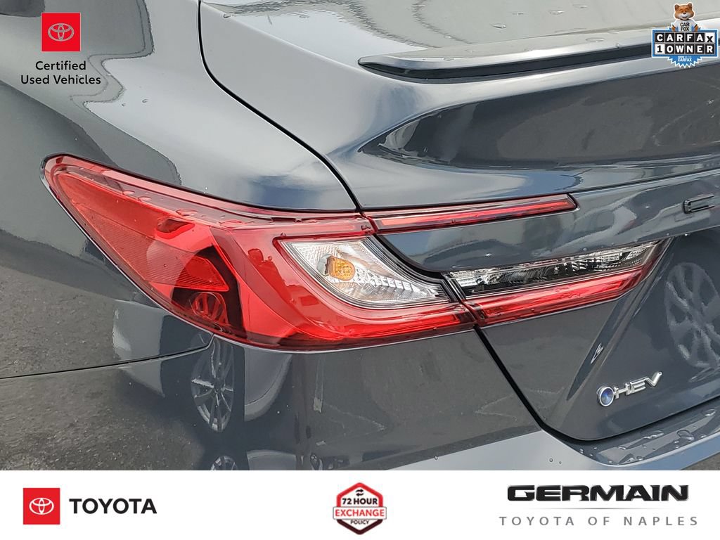 Used 2025 Toyota Camry SE w/ Convenience Package FWD image 17