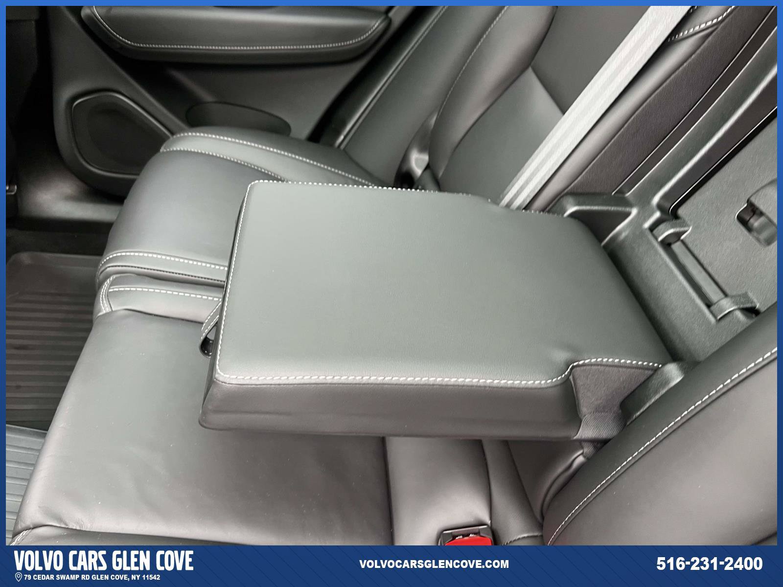 Used 2024 Volvo XC60 T8 Ultimate w/ Protection Package Premier AWD/4WD image 11