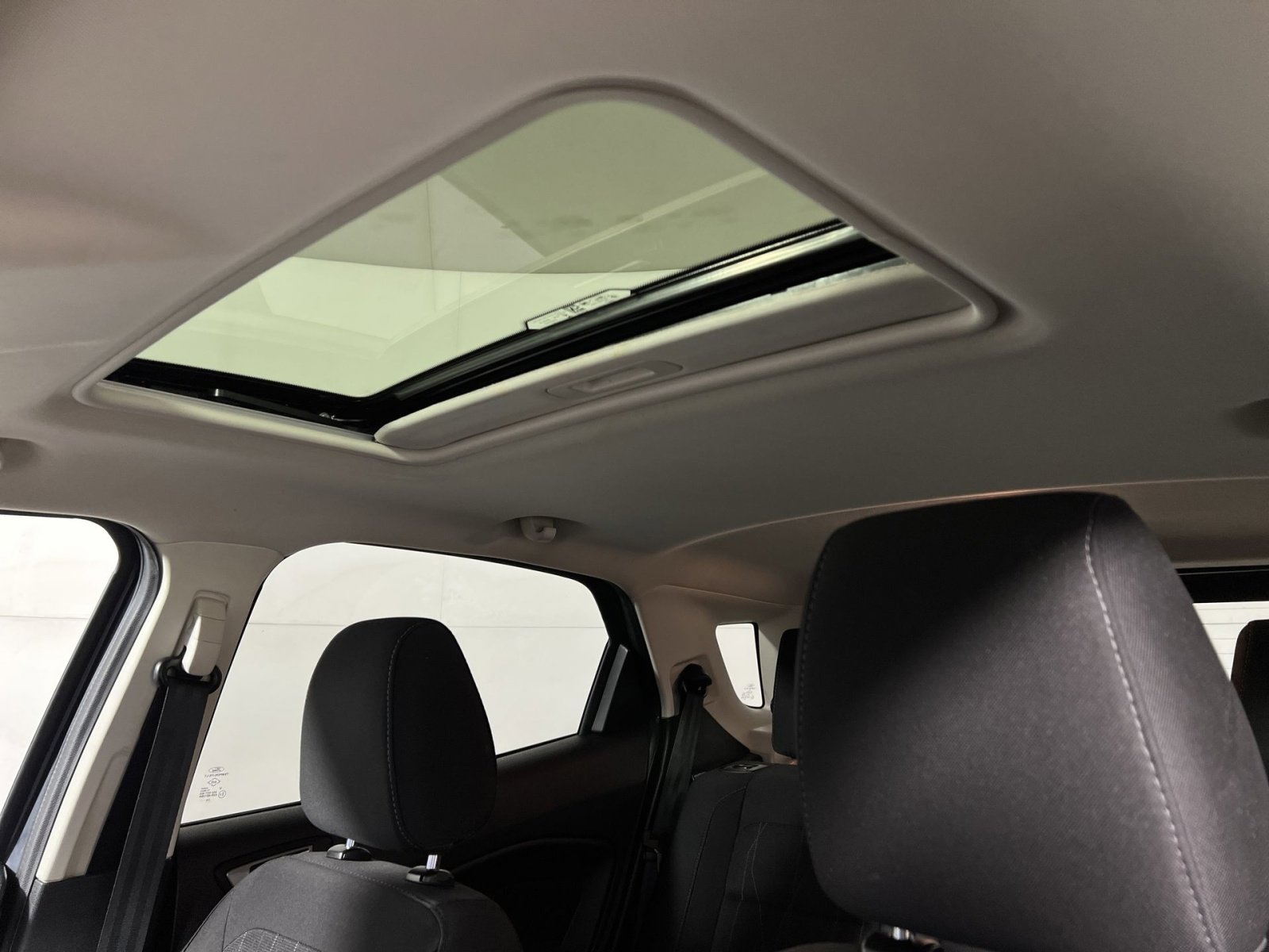 Used 2021 Ford EcoSport SE image 23