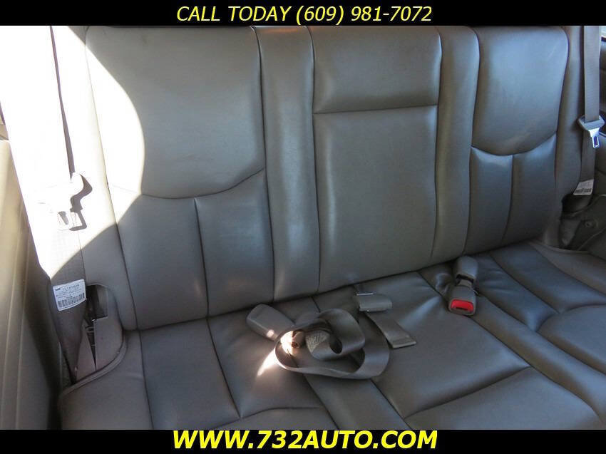 Used 2003 GMC Yukon XL Denali AWD/4WD image 32