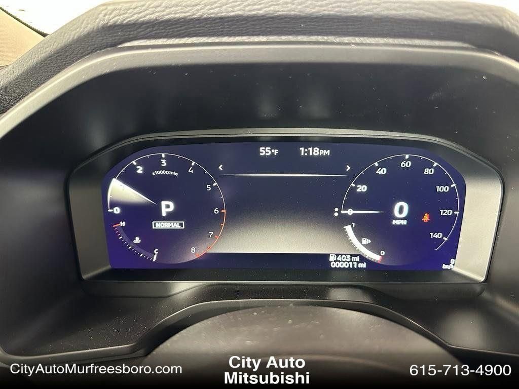 New 2025 Mitsubishi Outlander SE image 25