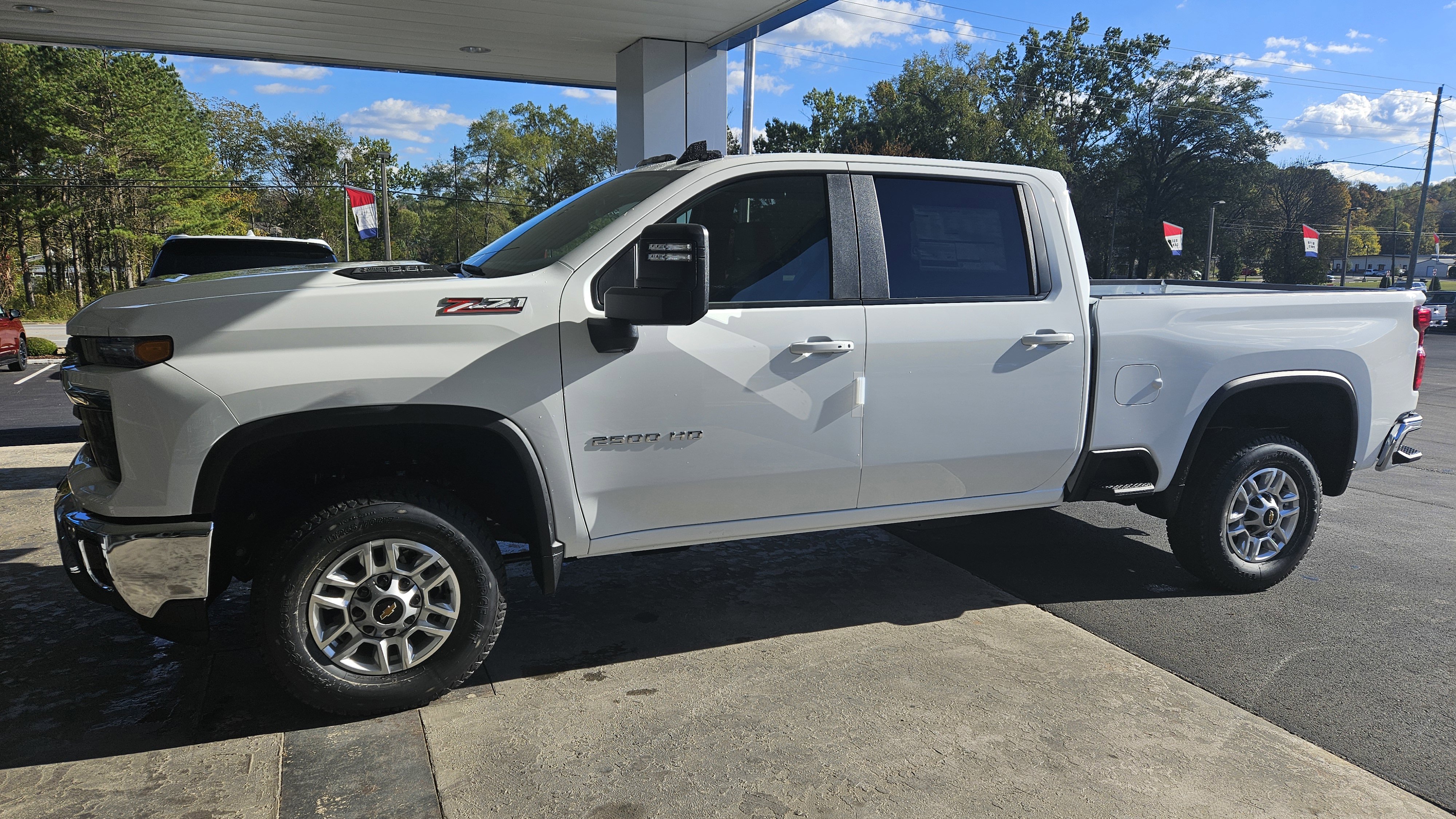 New 2026 Chevrolet Silverado 2500 LT image 1
