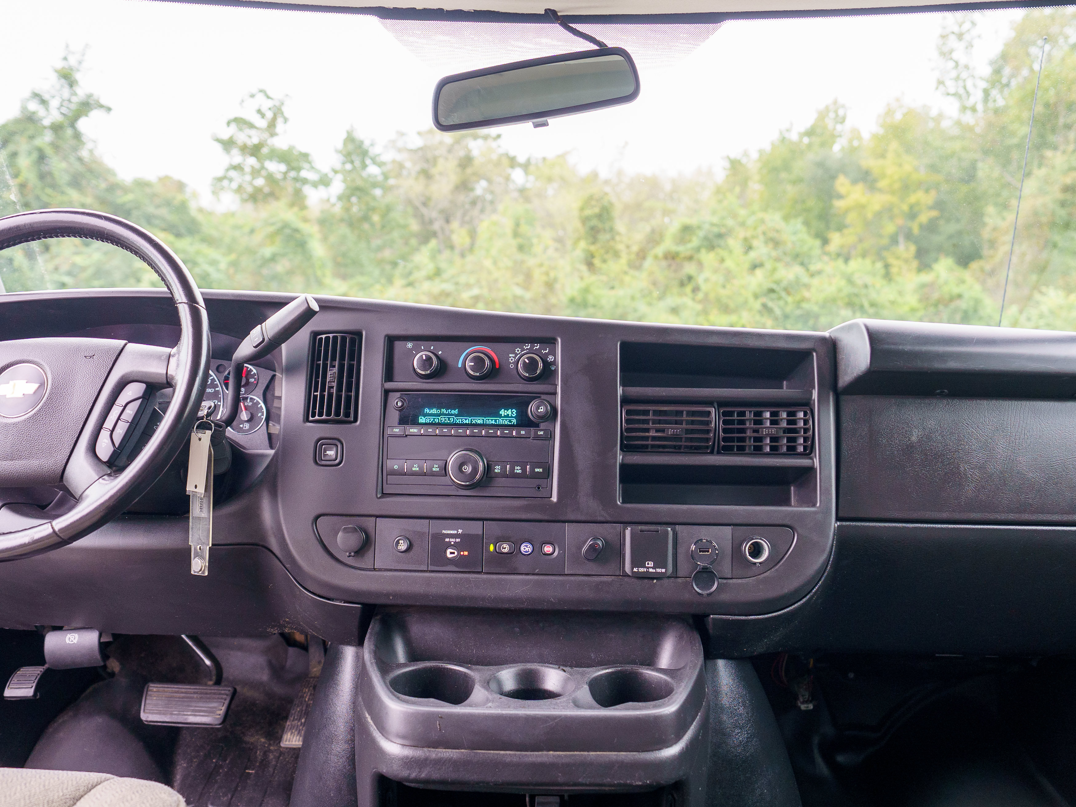 Used 2022 Chevrolet Express 3500 w/ Power Convenience Package RWD image 21