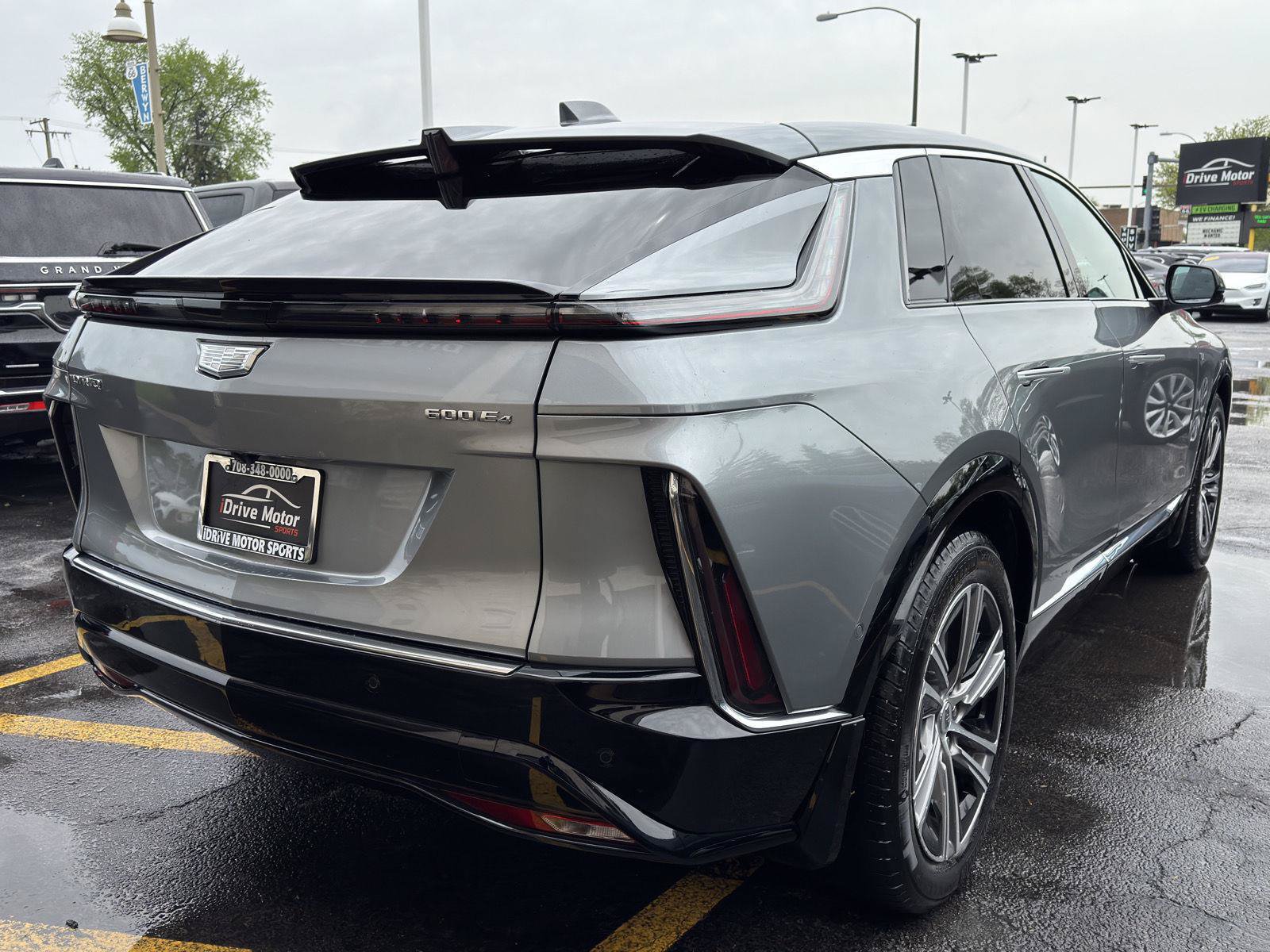 Used 2024 Cadillac Lyriq Luxury AWD/4WD image 11