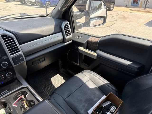 Used 2017 Ford F350 Lariat w/ Lariat Ultimate Package AWD/4WD image 18