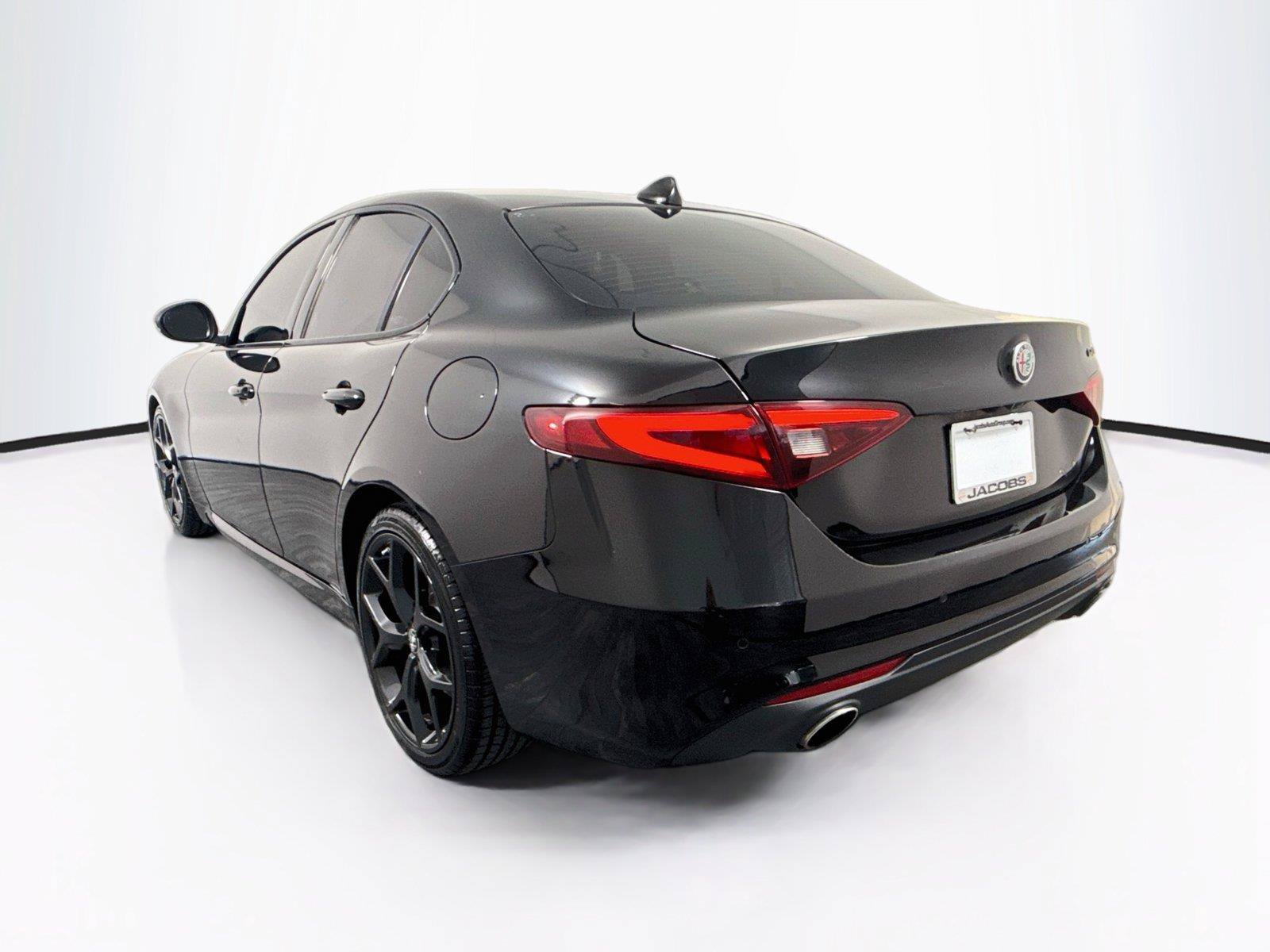 Used 2021 Alfa Romeo Giulia Ti w/ Nero Edizione RWD image 3