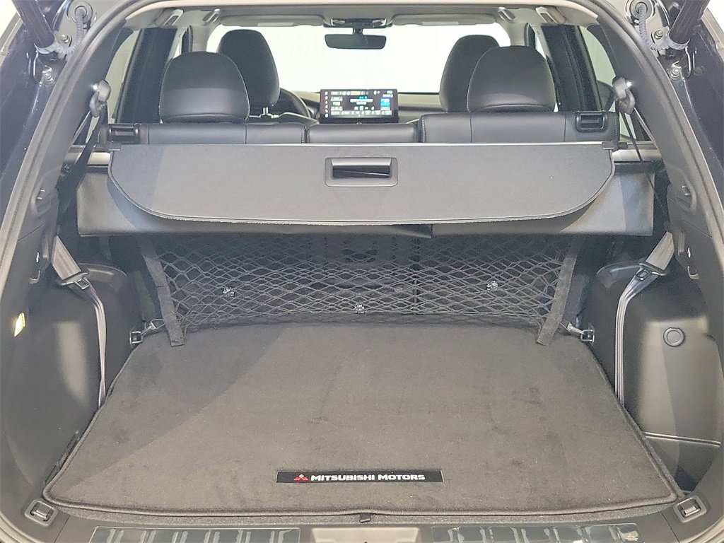 New 2025 Mitsubishi Outlander SE image 7