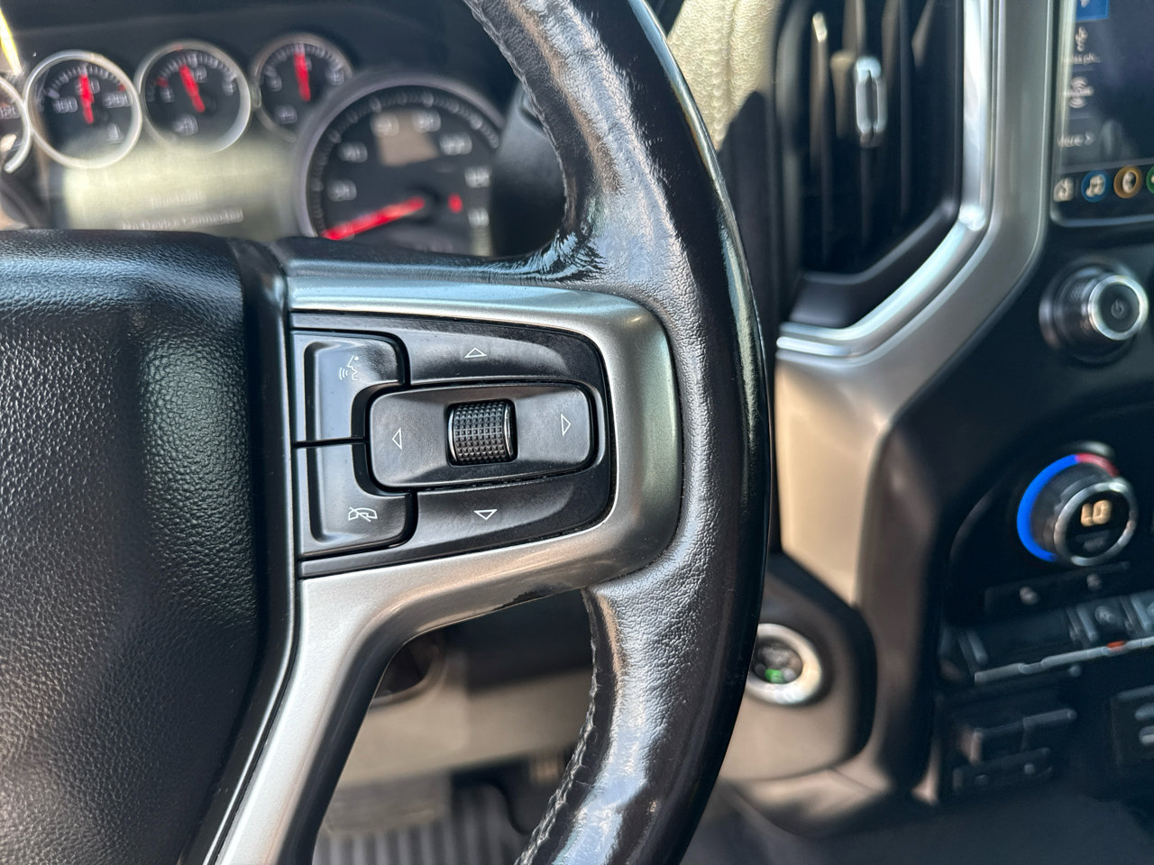 Used 2019 Chevrolet Silverado 1500 LT w/ All-Star Edition image 19