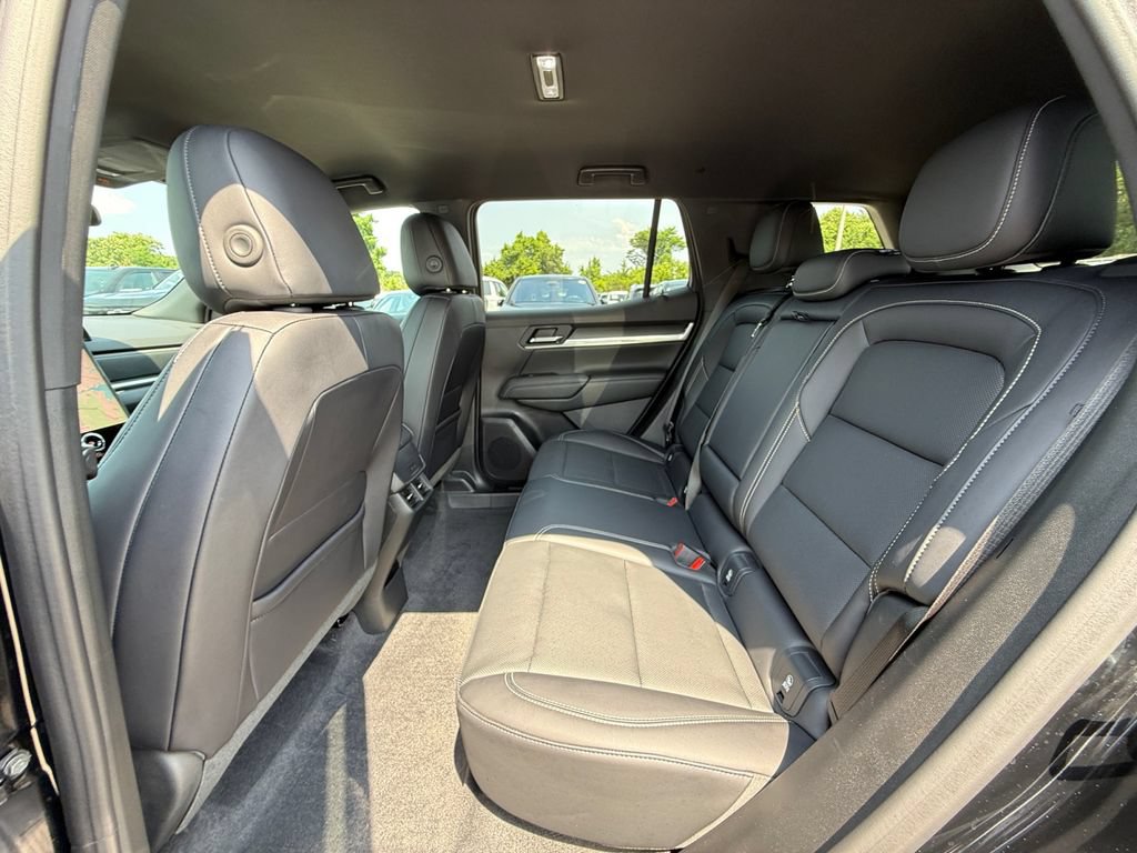 Used 2025 GMC Terrain Elevation w/ Elevation Premium Package AWD/4WD image 24