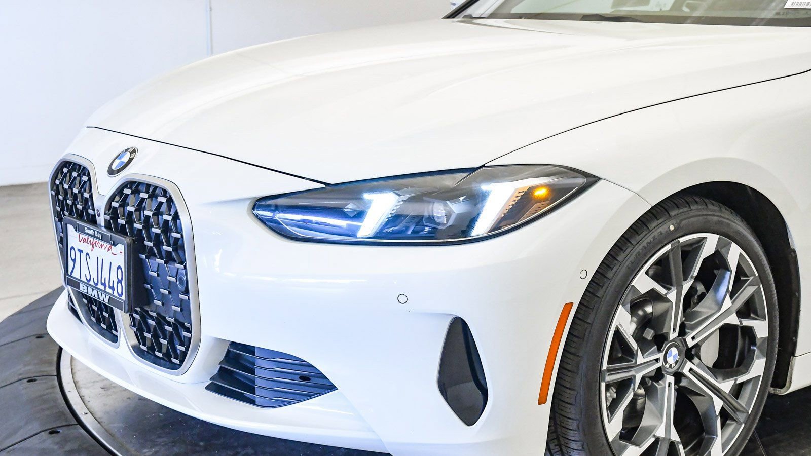 Used 2026 BMW 430i Coupe w/ Parking Assistance Package image 9
