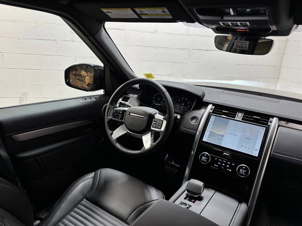New 2026 Land Rover Discovery Limited Edition AWD/4WD image 36