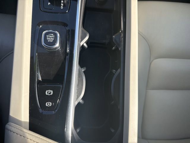 Used 2024 Volvo S60 B5 Plus image 32