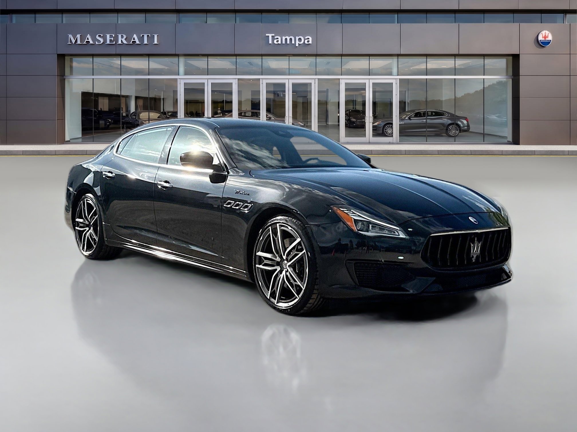 Used 2022 Maserati Quattroporte Modena RWD image 1