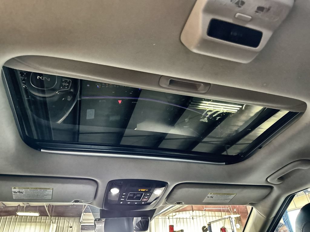 Used 2025 Kia Carnival SX Prestige FWD image 26