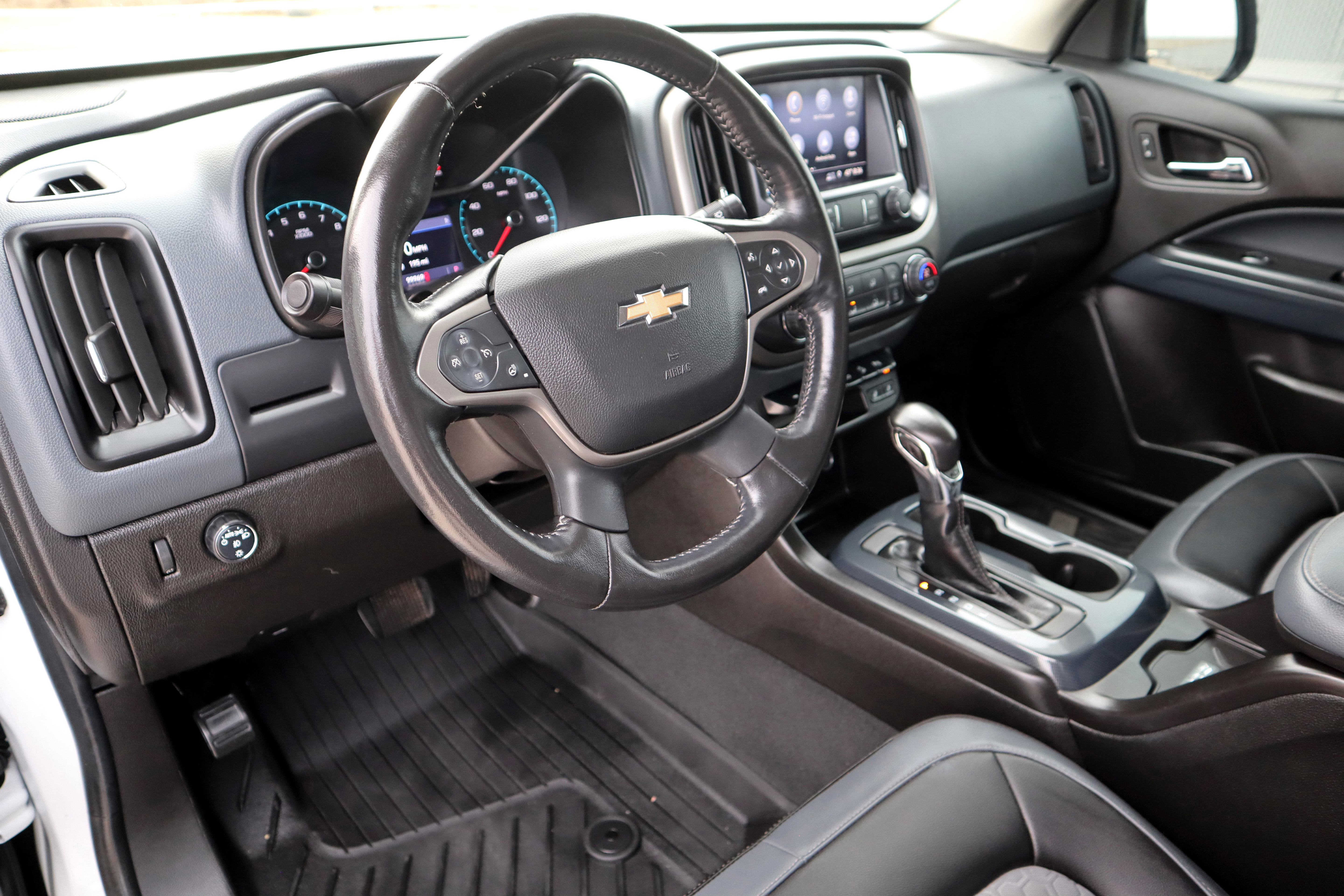 Used 2022 Chevrolet Colorado Z71 image 22