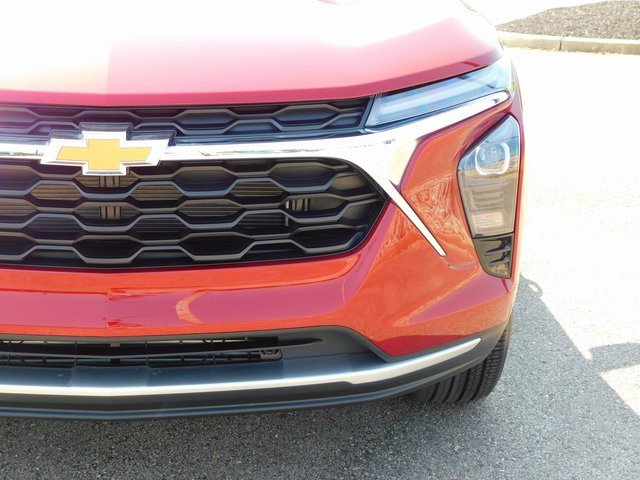 New 2025 Chevrolet Trax LT w/ Driver Confidence Package image 9