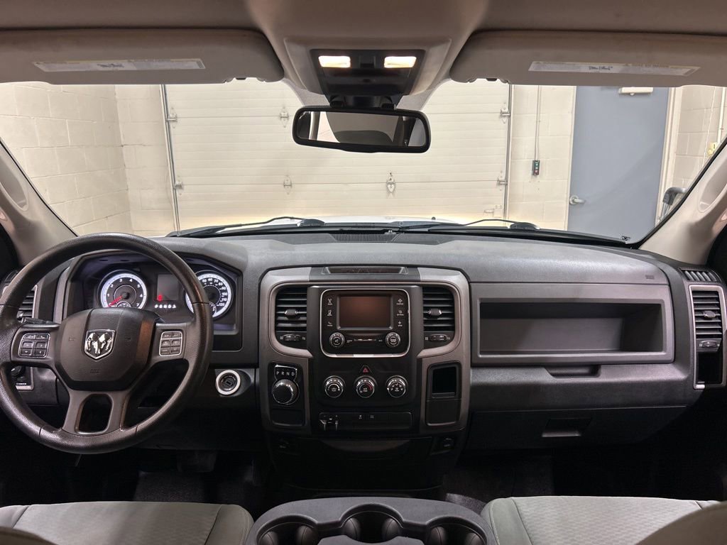 Used 2015 RAM 1500 Express RWD image 19