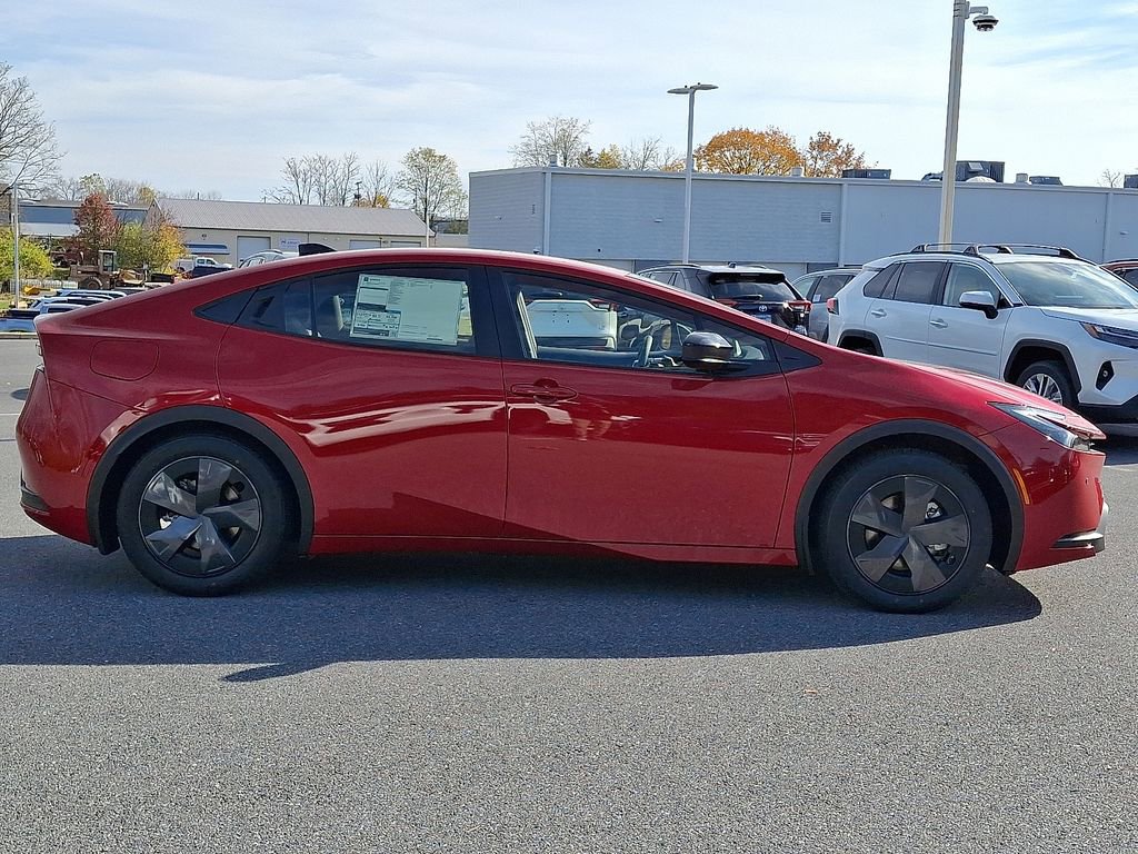New 2026 Toyota Prius Plug-In Hybrid FWD image 4