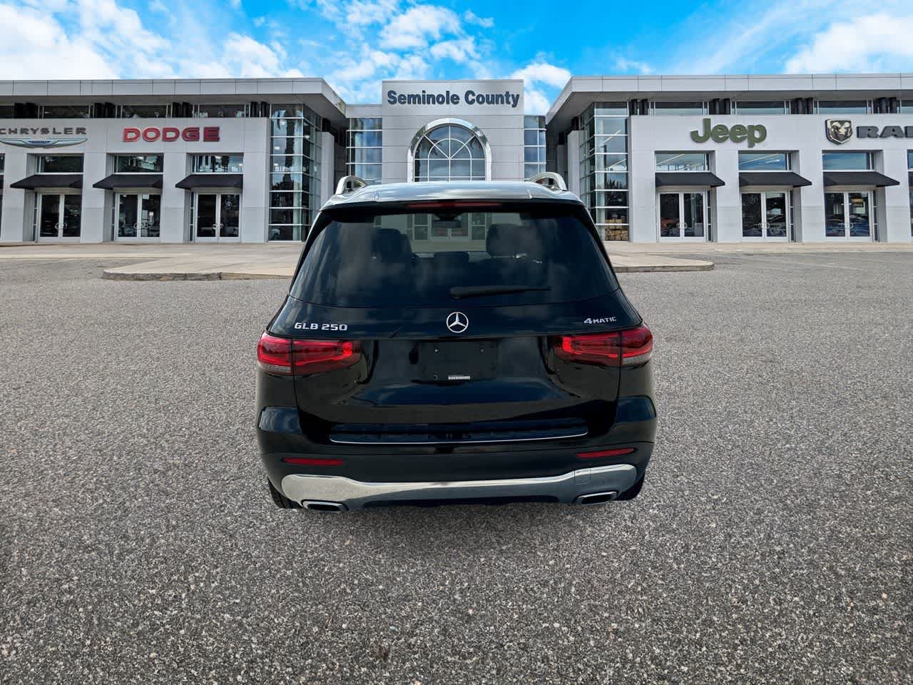 Used 2020 Mercedes-Benz GLB 250 4MATIC image 7