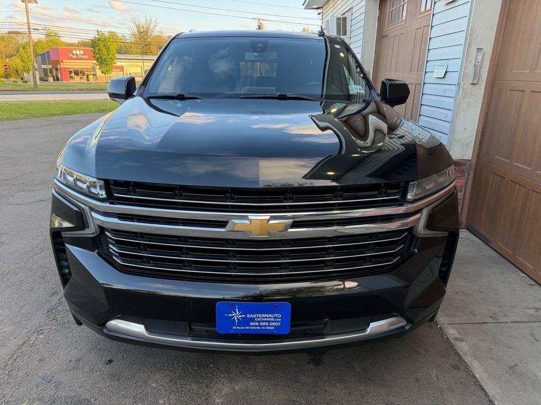 Used 2021 Chevrolet Suburban LT RWD image 8