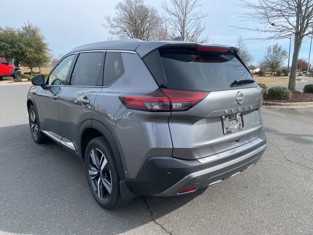 Used 2023 Nissan Rogue SL w/ SL Premium Package image 5