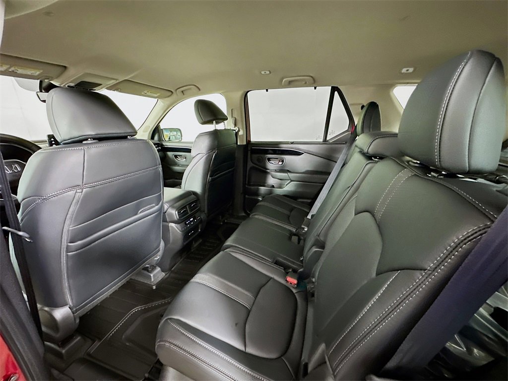 New 2025 Honda Pilot EX-L image 4