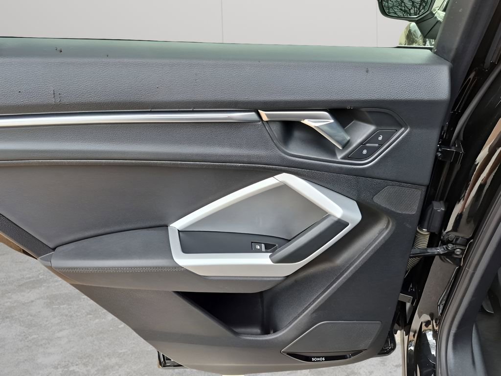 Used 2023 Audi Q3 2.0T Premium Plus w/ Premium Plus Package image 18