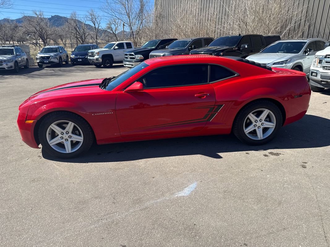 Used 2013 Chevrolet Camaro LS RWD image 4