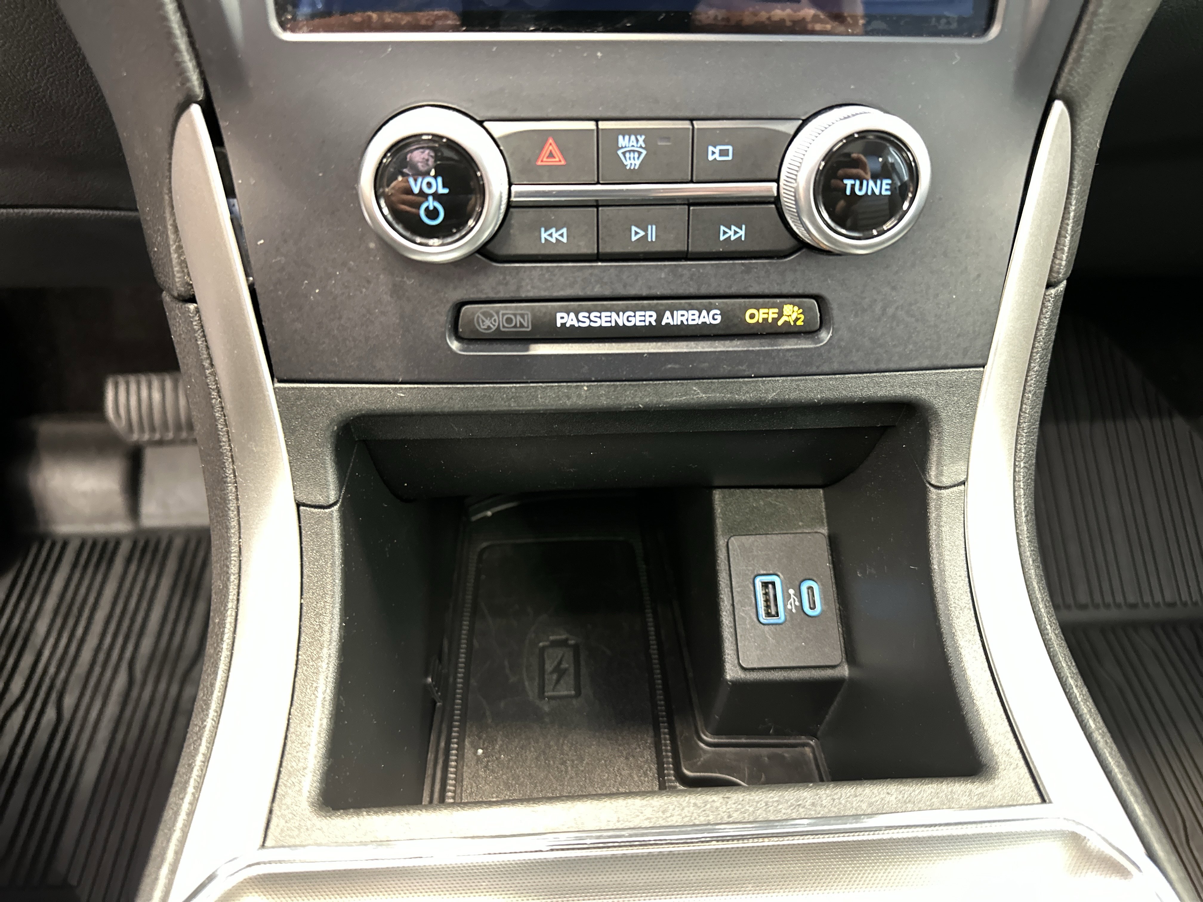 Certified 2022 Ford Edge SEL w/ Convenience Package image 33