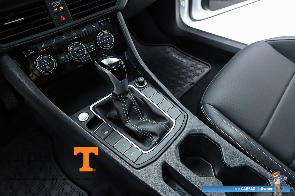 Used 2024 Volkswagen Jetta SE w/ Panoramic Sunroof Package image 61