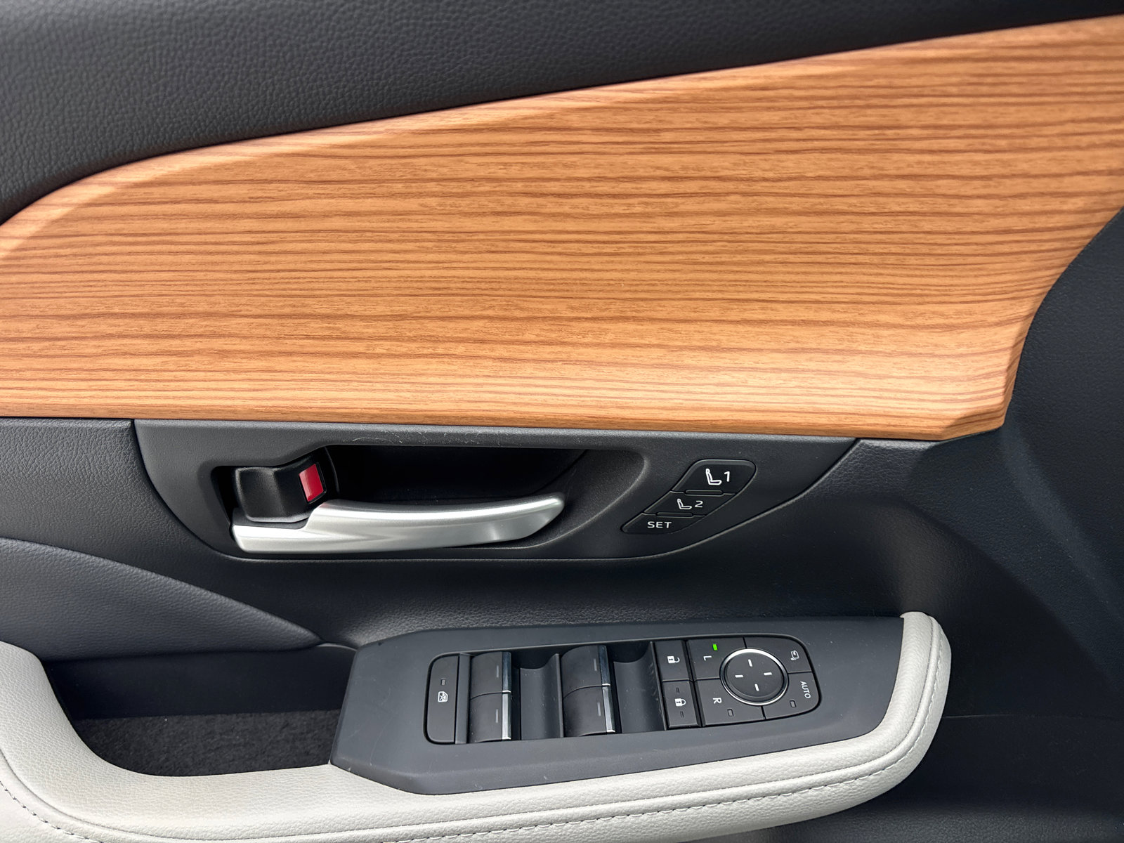 Used 2026 Toyota Grand Highlander AWD image 12