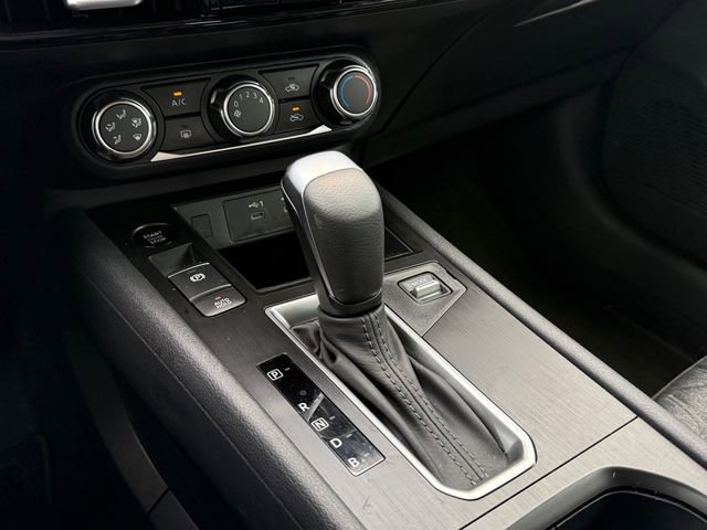 Certified 2025 Nissan Kicks SV FWD image 17