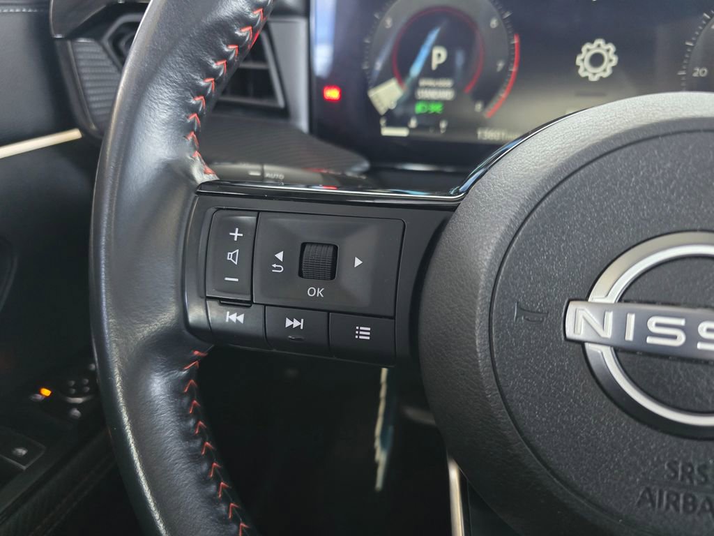 Used 2025 Nissan Kicks SR FWD image 42