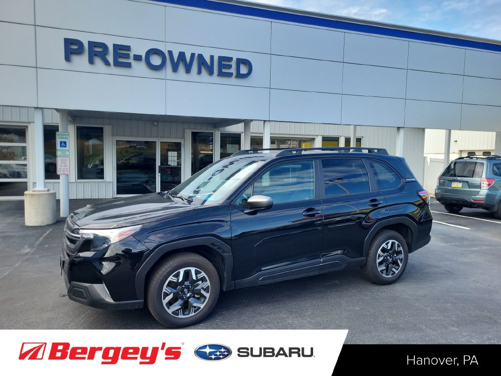 Used 2025 Subaru Forester Premium w/ Convenience Package #1