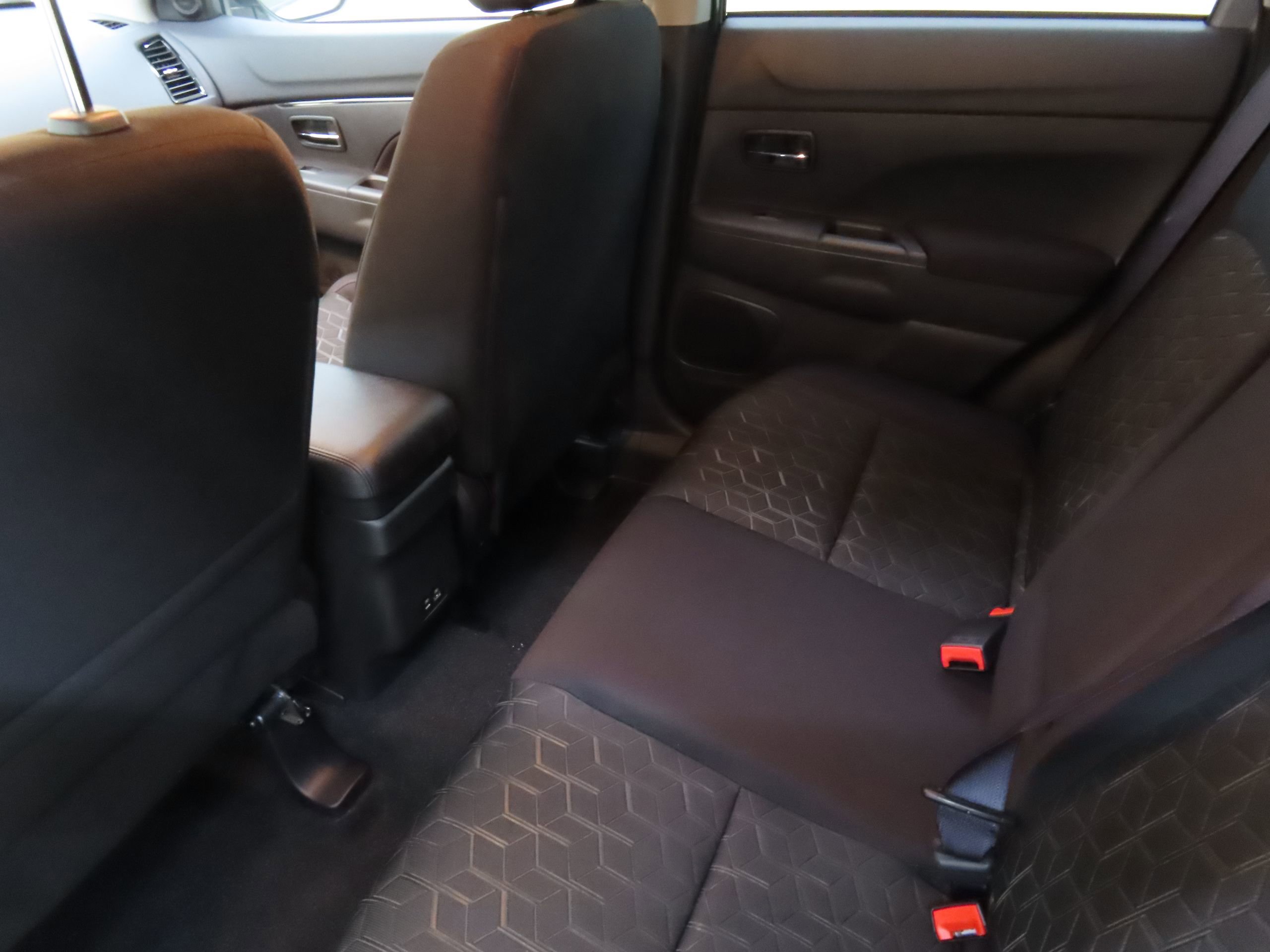 New 2025 Mitsubishi Outlander Sport LE image 17