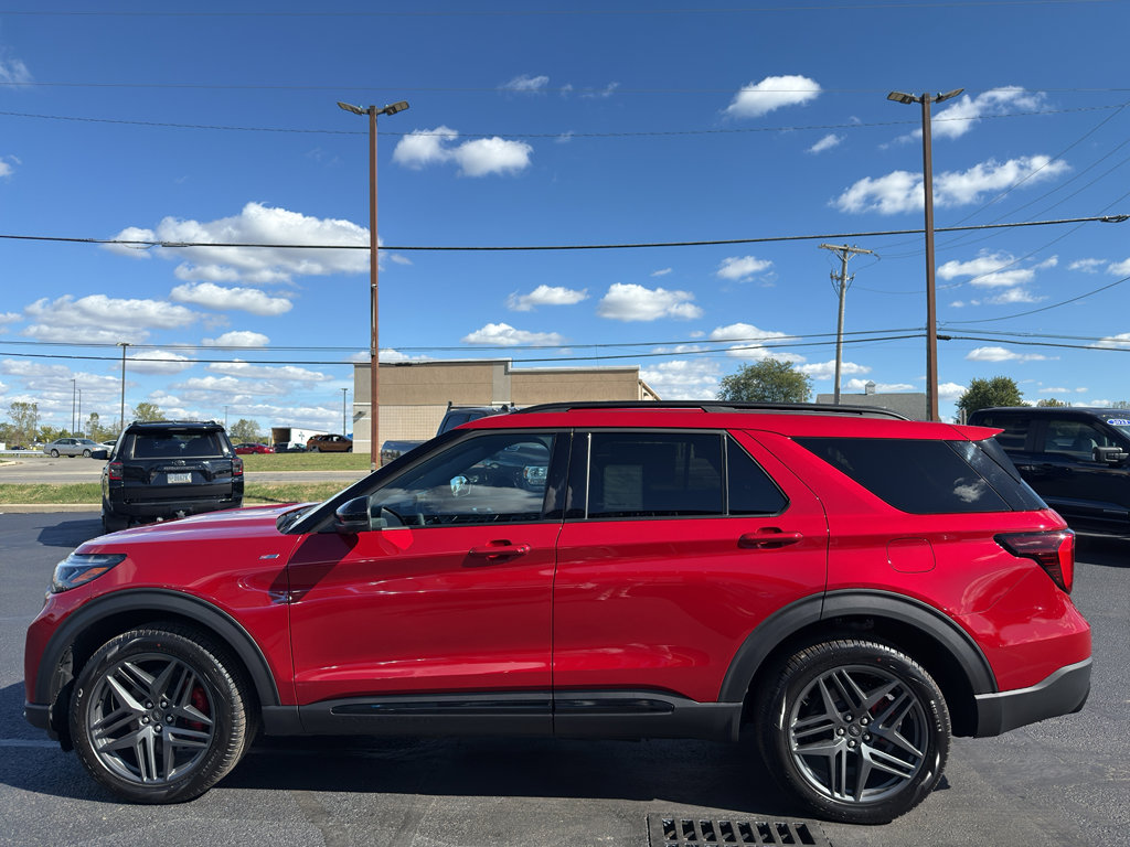 New 2025 Ford Explorer ST-Line w/ Premium Package image 5