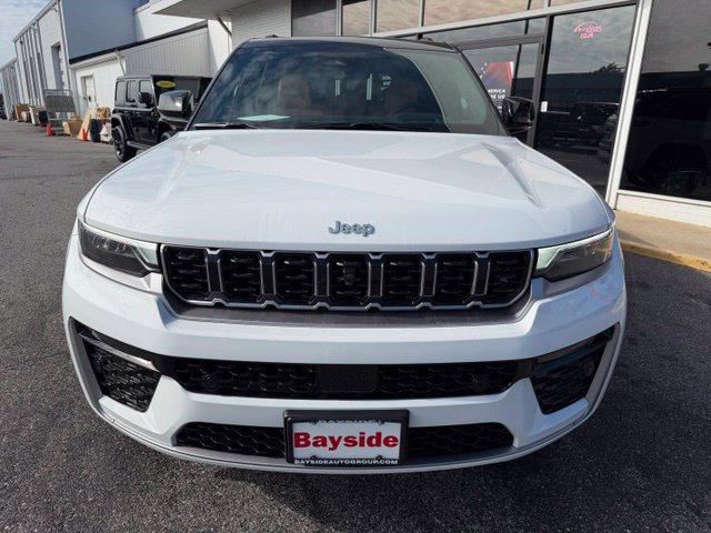 New 2027 Jeep Grand Cherokee Summit w/ Adv Protech Group IV AWD/4WD image 38