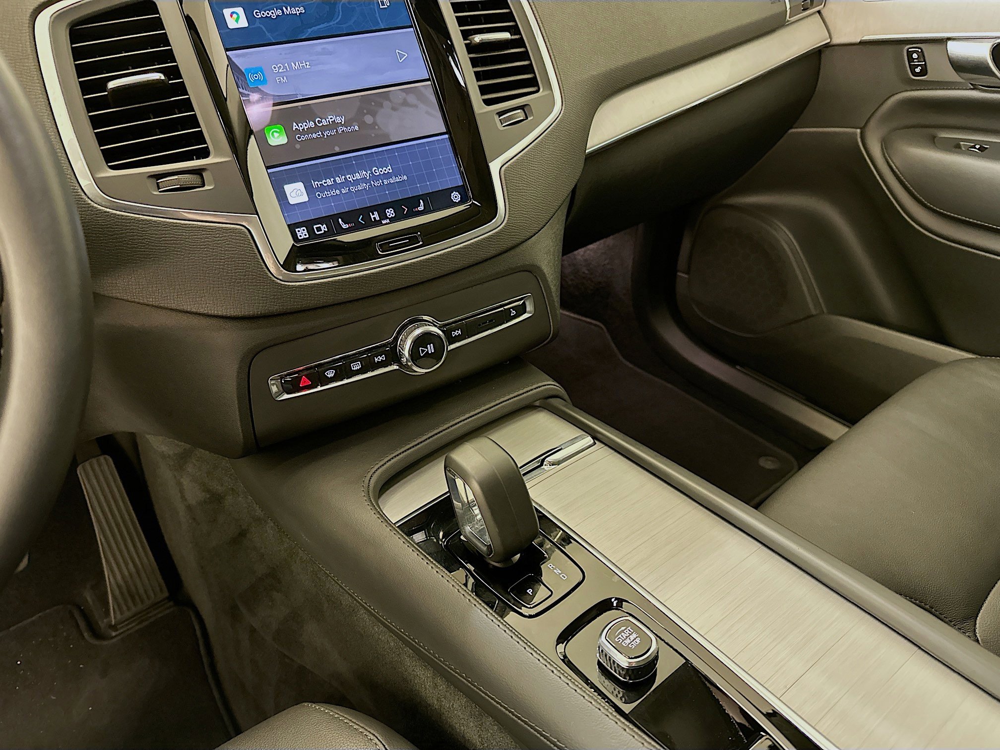 Used 2025 Volvo XC90 B5 Core image 26