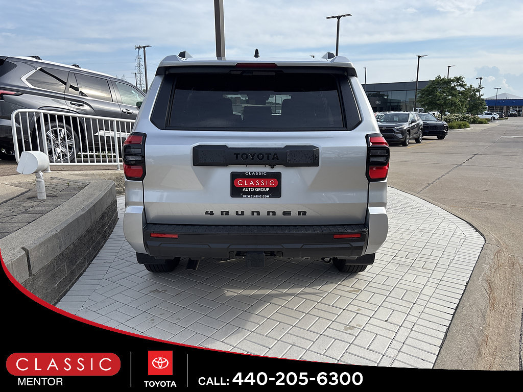 New 2026 Toyota 4Runner SR5 AWD/4WD image 5