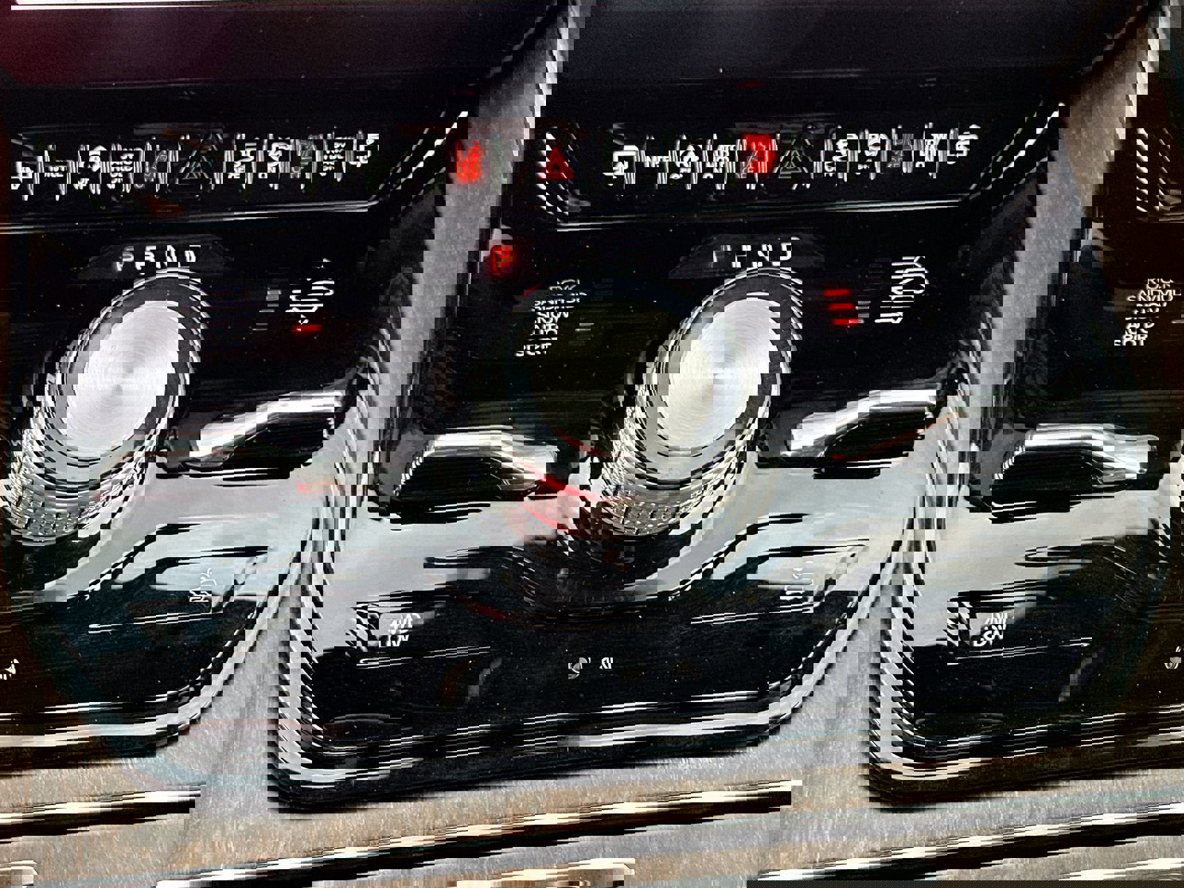 New 2024 Jeep Grand Wagoneer L w/ Rear Seat Video Group 1 image 20